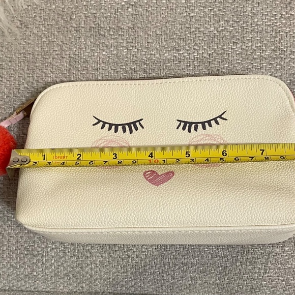 Love & Lore Makeup Bag 💕 - Picture 6 of 7